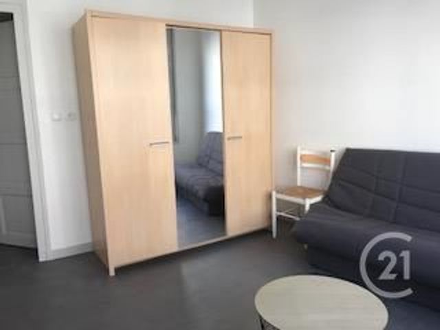 Appartement F1 à louer - 1 pièce - 33 m2 - Montlucon - 03 - AUVERGNE