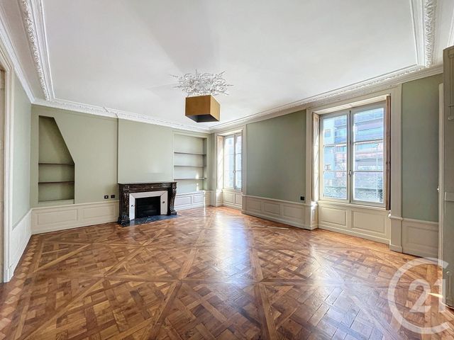 Appartement F4 à vendre - 4 pièces - 125 m2 - Clermont Ferrand - 63 - AUVERGNE