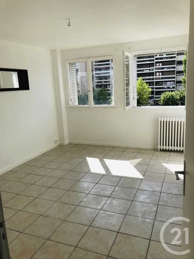 Appartement T4 à vendre - 4 pièces - 68 m2 - Aurillac - 15 - AUVERGNE
