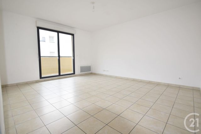 Appartement F3 à vendre - 3 pièces - 58,45 m2 - La Plaine St Denis - 93 - ILE-DE-FRANCE
