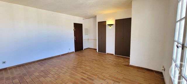 Appartement T2 à vendre - 2 pièces - 41,83 m2 - La Garde Freinet - 83 - PROVENCE-ALPES-COTE-D-AZUR