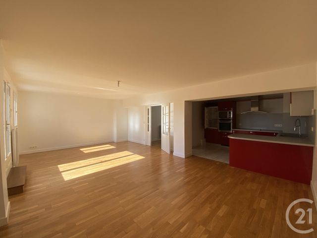 Appartement T5 à vendre - 3 pièces - 90,80 m2 - Chateauroux - 36 - CENTRE