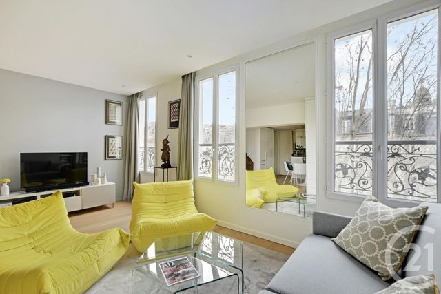 Appartement F1 à vendre - 1 pièce - 35 m2 - Paris - 75018 - ILE-DE-FRANCE