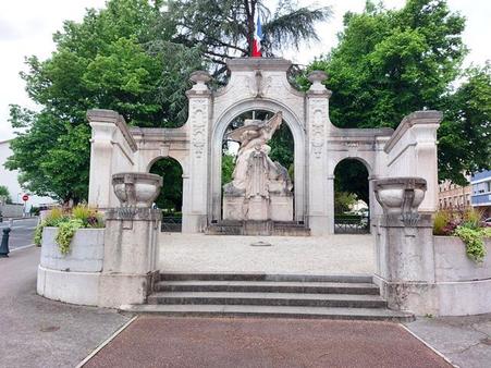 Appartement F3 &agrave; vendre - 3 pi&egrave;ces - 73,49 m2 - Bourg En Bresse - 01 - RHONE-ALPES