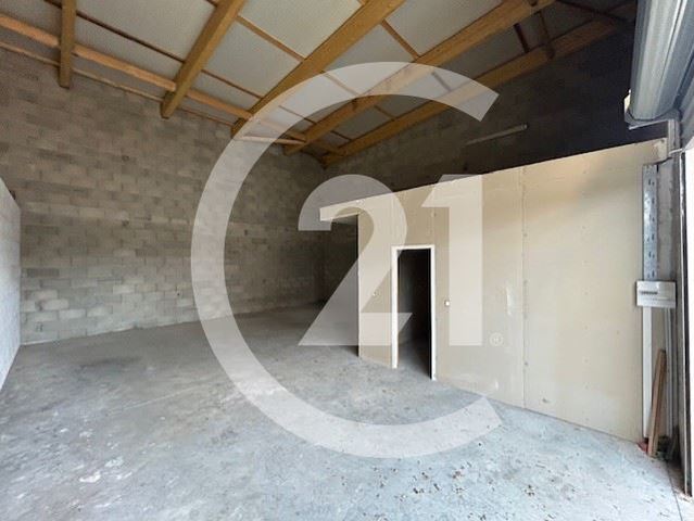 Local industriel à louer - 90.0 m2 - 26 - Drome