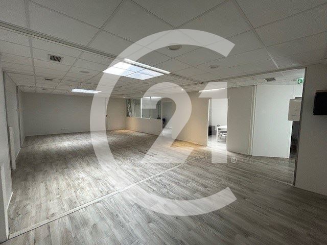 Local commercial à louer - 145.0 m2 - 26 - Drome