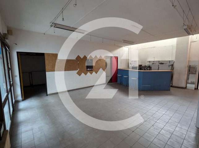 Local commercial à louer - 321.0 m2 - 26 - Drome