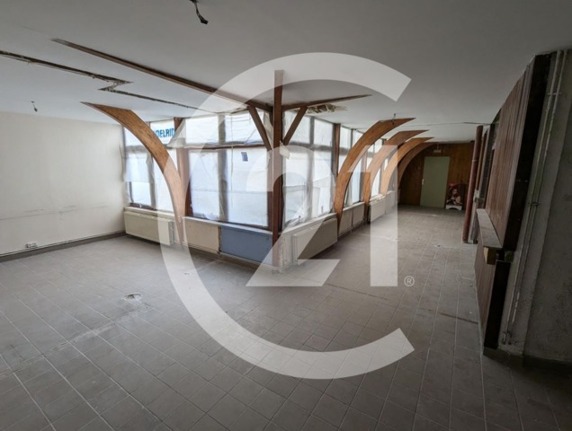 Local commercial à louer - 321.0 m2 - 26 - Drome