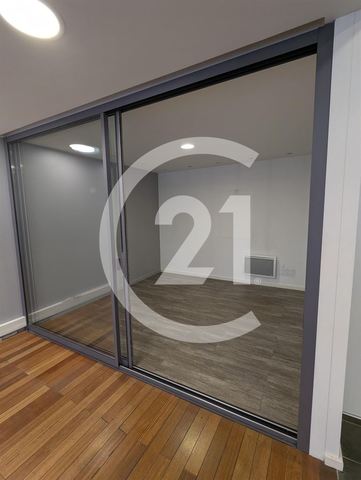 Local commercial à louer - 250.0 m2 - 26 - Drome