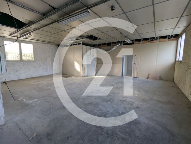 Local industriel à louer - 470.0 m2 - 26 - Drome