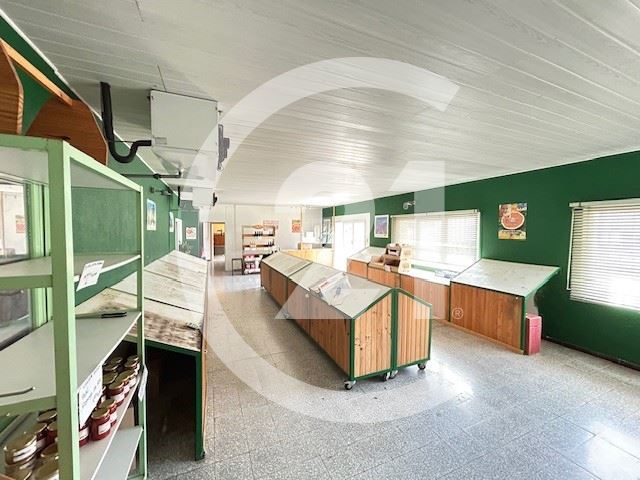 Local commercial à louer - 125.0 m2 - 26 - Drome