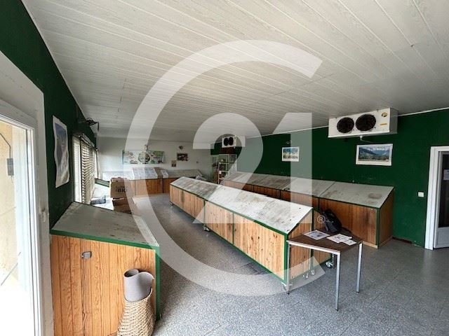 Local commercial à louer - 125.0 m2 - 26 - Drome
