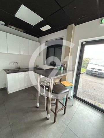 Local d'activité à louer - 170.0 m2 - 26 - Drome