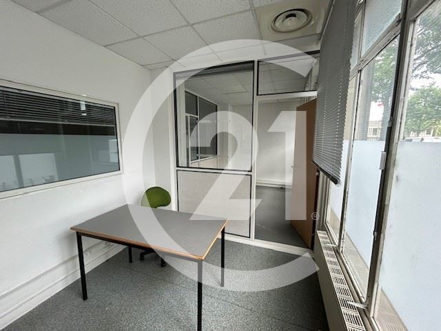 Local commercial à louer - 160.0 m2 - 26 - Drome