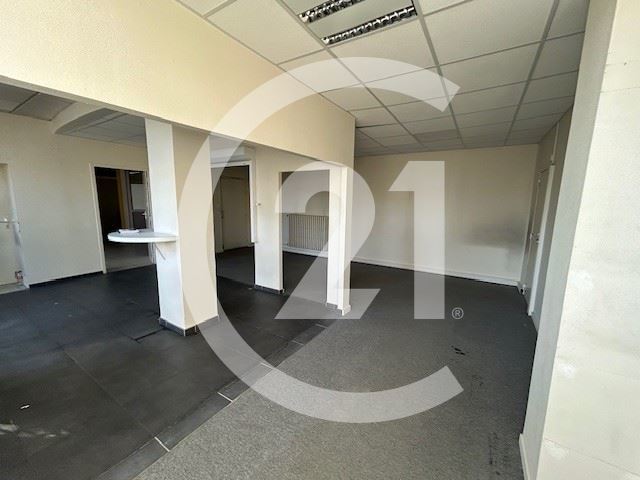 Local commercial à louer - 500.0 m2 - 26 - Drome