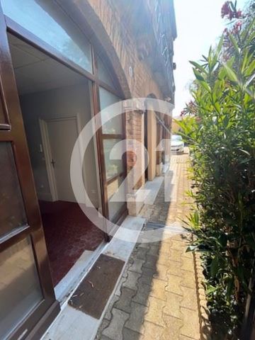 Local commercial à louer - 13.0 m2 - 26 - Drome