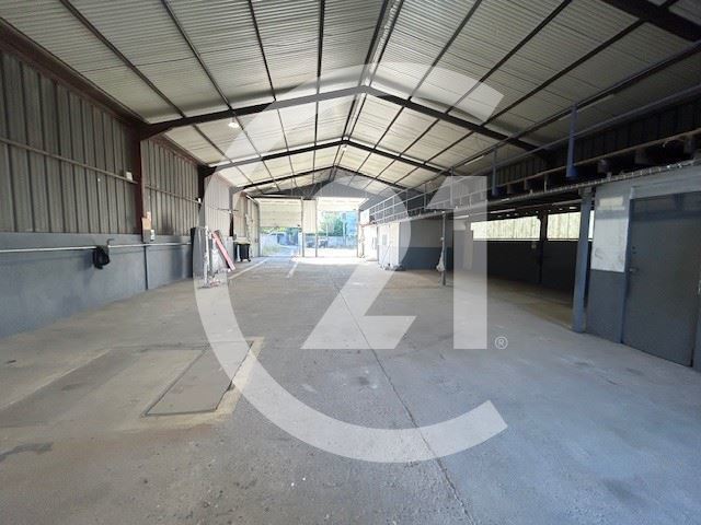 Local commercial à louer - 430.0 m2 - 26 - Drome