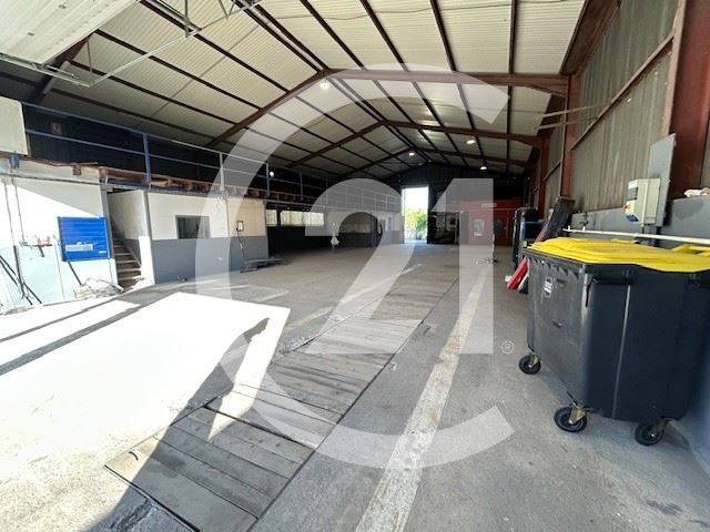 Local commercial à louer - 430.0 m2 - 26 - Drome