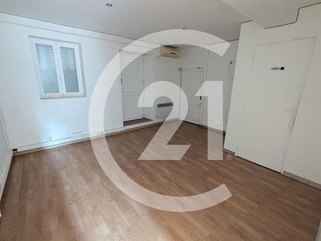 Local commercial à louer - 40.0 m2 - 26 - Drome