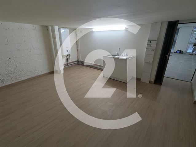 Local commercial à louer - 80.0 m2 - 26 - Drome