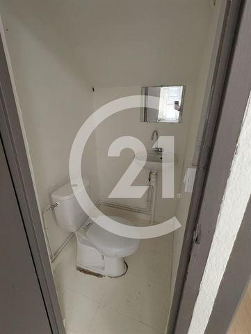 Local commercial à louer - 80.0 m2 - 26 - Drome