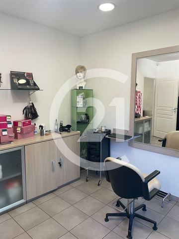 Esthétique à vendre - 81.0 m2 - 26 - Drome