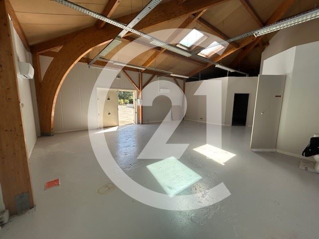 Local commercial à louer - 180.0 m2 - 26 - Drome