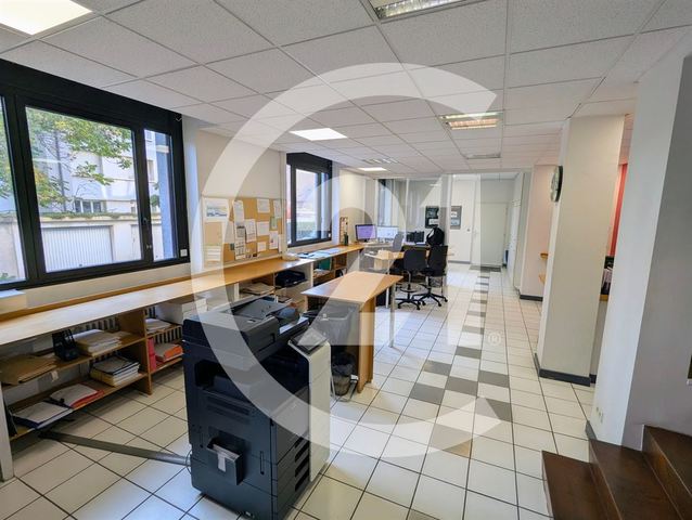 Bureaux à louer - 95.0 m2 - 26 - Drome
