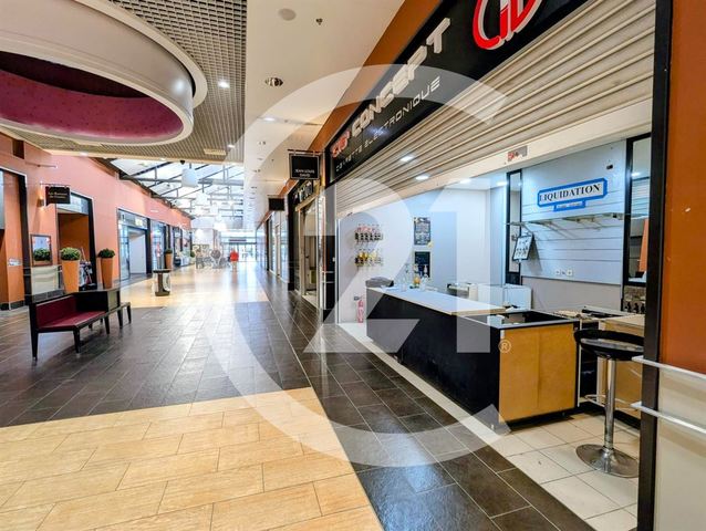 Local commercial à louer - 24.0 m2 - 26 - Drome