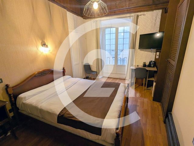 Hôtel à vendre - 350.0 m2 - 07 - Ardeche