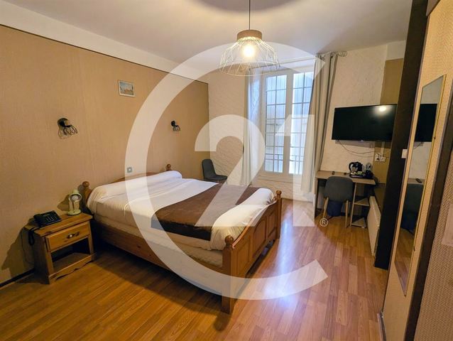Hôtel à vendre - 350.0 m2 - 07 - Ardeche