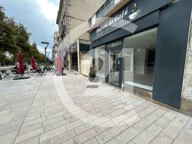 Local commercial à louer - 100.0 m2 - 26 - Drome