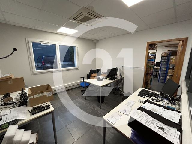 Local commercial à louer - 500.0 m2 - 26 - Drome