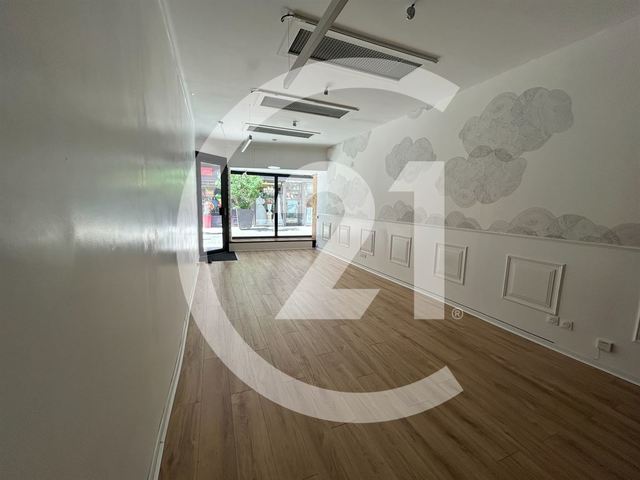 Local commercial à louer - 65.0 m2 - 26 - Drome