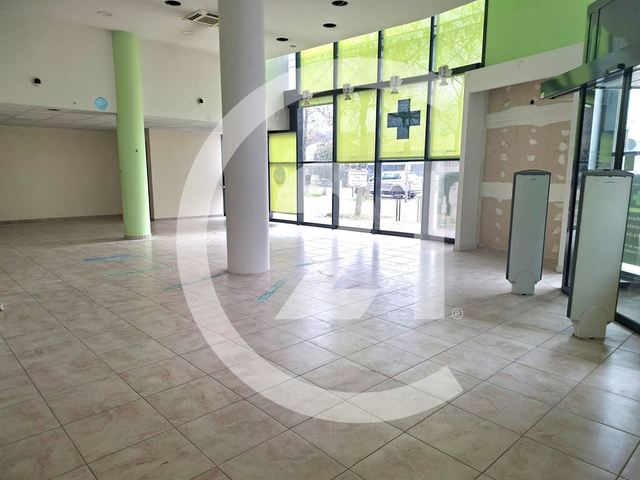 Local commercial à louer - 260.0 m2 - 26 - Drome