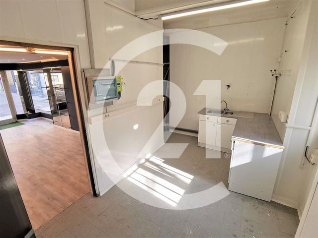 Local commercial à louer - 40.0 m2 - 26 - Drome