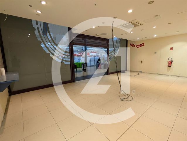 Local commercial à louer - 85.0 m2 - 26 - Drome