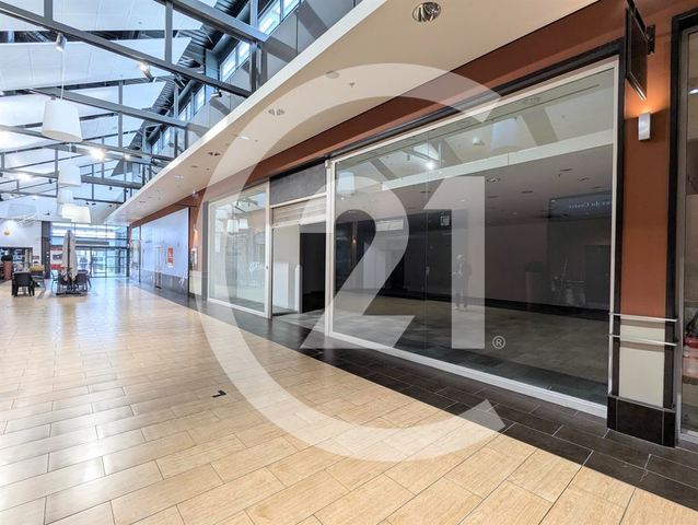 Local commercial à louer - 144.0 m2 - 26 - Drome