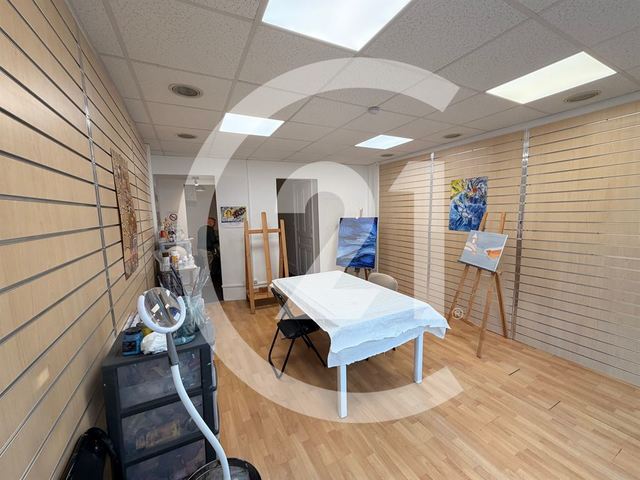 Local commercial à louer - 45.0 m2 - 26 - Drome