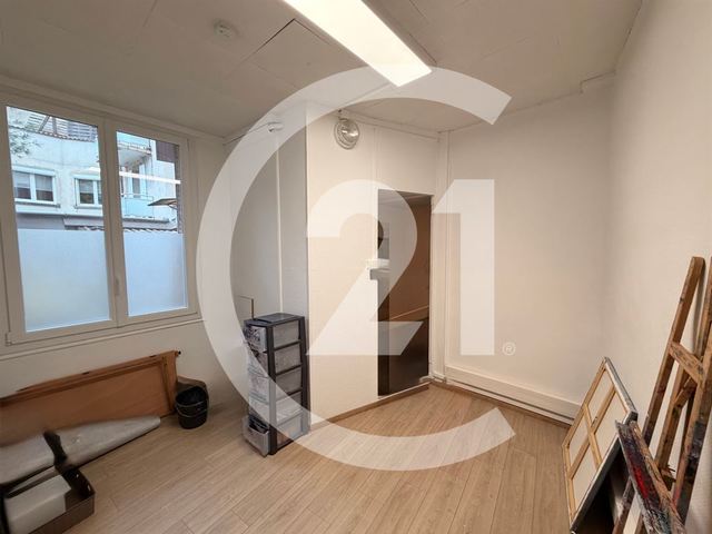 Local commercial à louer - 45.0 m2 - 26 - Drome