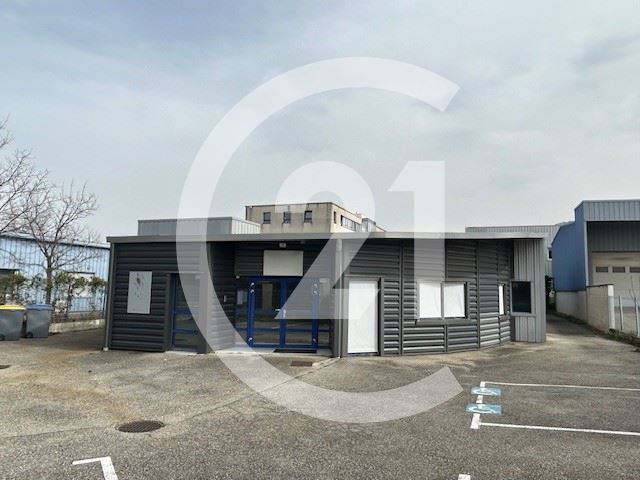 Local commercial à louer - 456.0 m2 - 26 - Drome