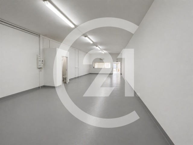 Local commercial à louer - 200.0 m2 - 26 - Drome