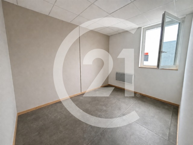 Local d'activité à louer - 200.0 m2 - 26 - Drome