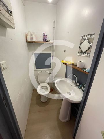 Local commercial à louer - 66.0 m2 - 26 - Drome