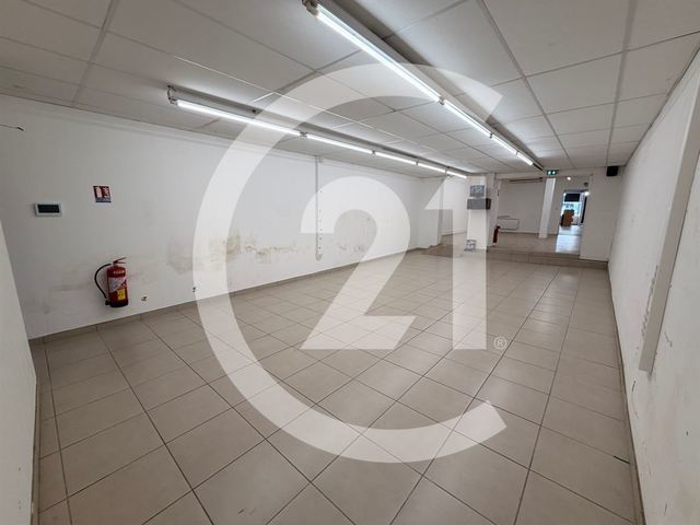 Local commercial à louer - 210.0 m2 - 26 - Drome