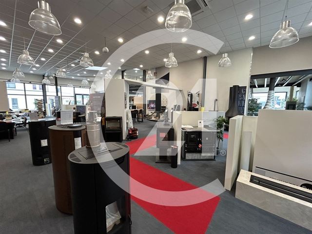 Local commercial à louer - 720.0 m2 - 26 - Drome