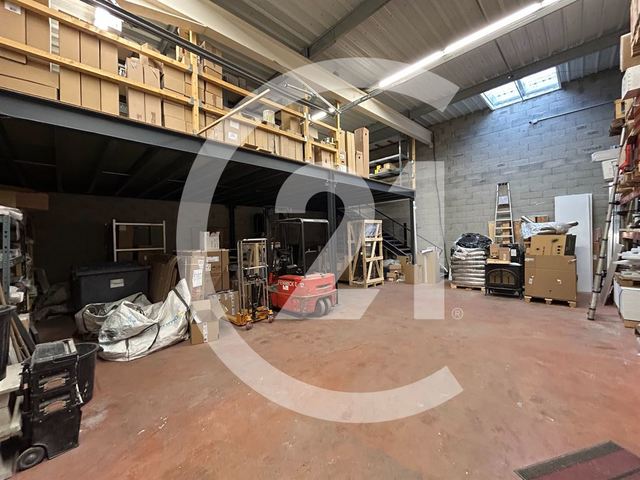 Local commercial à louer - 720.0 m2 - 26 - Drome