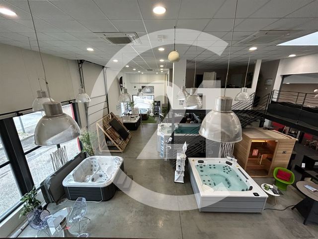 Local commercial à louer - 720.0 m2 - 26 - Drome