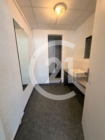 Local commercial à louer - 115.0 m2 - 07 - Ardeche