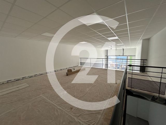 Local commercial à louer - 160.0 m2 - 26 - Drome